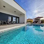 Villa Flokica