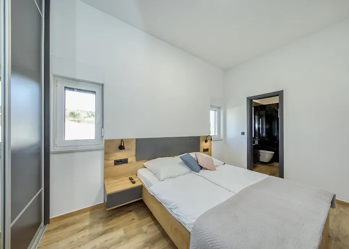 Flokica Villa *
