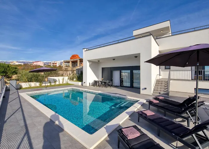 Villa Flokica Maslenica